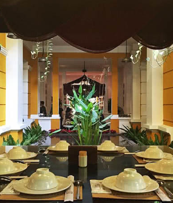 QUAN NGON PASTEUR, DISTRCT 1, DOWNTOWN SAI GON