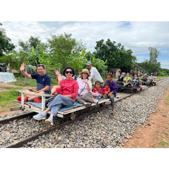 CAMBODIA TOUR - PHNOM PENH - SIEM REAP - SIHANOUKVILLE - BATTAMBANG - KAMPONG PHLUK - KOH RONG SANLOEM ISLAND